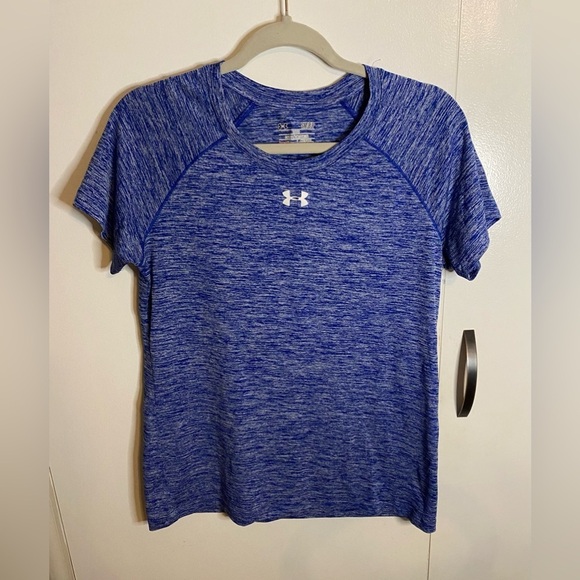 Under Armour Tops - Women’s Under Armour Twisted Tech Locker T-Shirt, Small